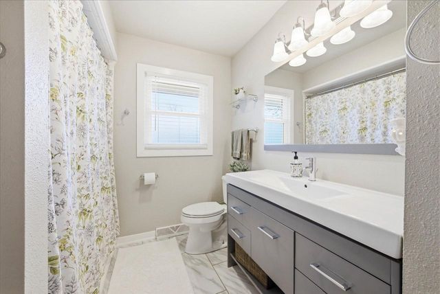 N75W6969 Linden STREET, Cedarburg, WI 53012