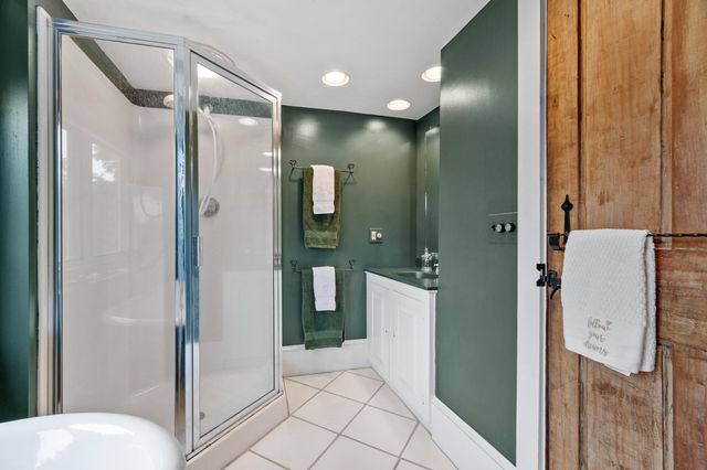 88 Post Road, North Hampton, NH 03862