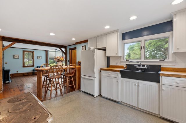 88 Post Road, North Hampton, NH 03862