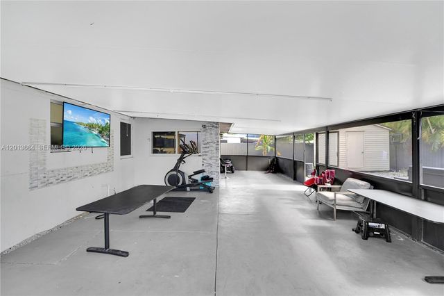 9425 NW 36th Avenue, Miami, FL 33147