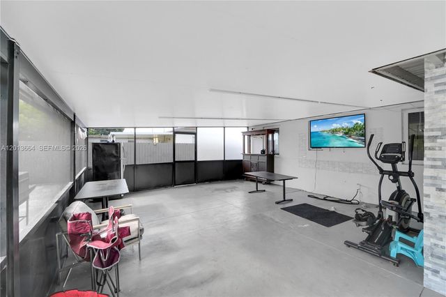 9425 NW 36th Avenue, Miami, FL 33147