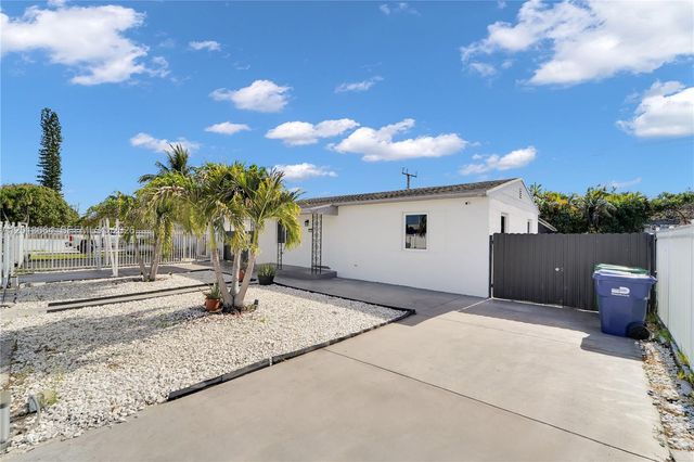 9425 NW 36th Avenue, Miami, FL 33147