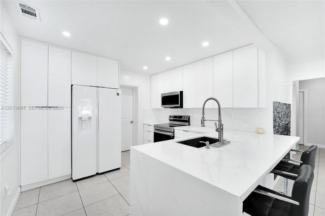 9425 NW 36th Avenue, Miami, FL 33147