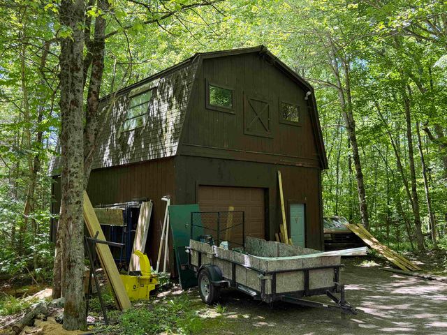 386 Howland Farm Road, Mount Holly, VT 05758