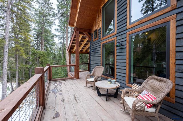 21120 GILDED MOUNTAIN RD, Lead, SD 57754