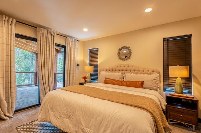 21120 GILDED MOUNTAIN RD, Lead, SD 57754