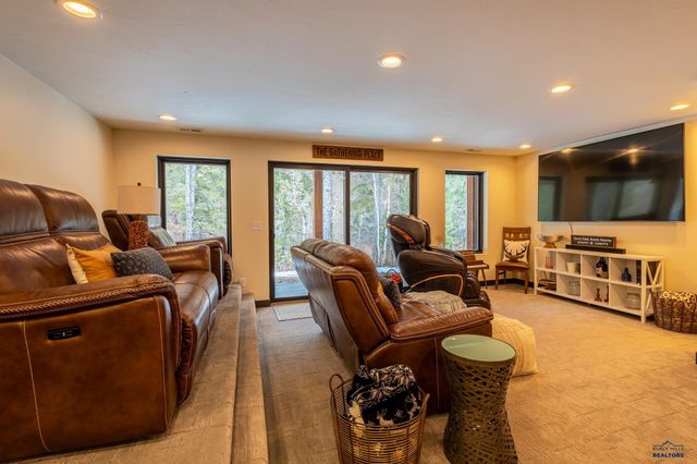 21120 GILDED MOUNTAIN RD, Lead, SD 57754