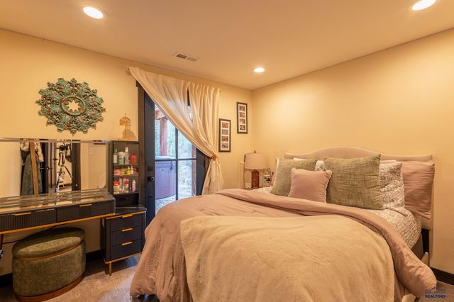 21120 GILDED MOUNTAIN RD, Lead, SD 57754