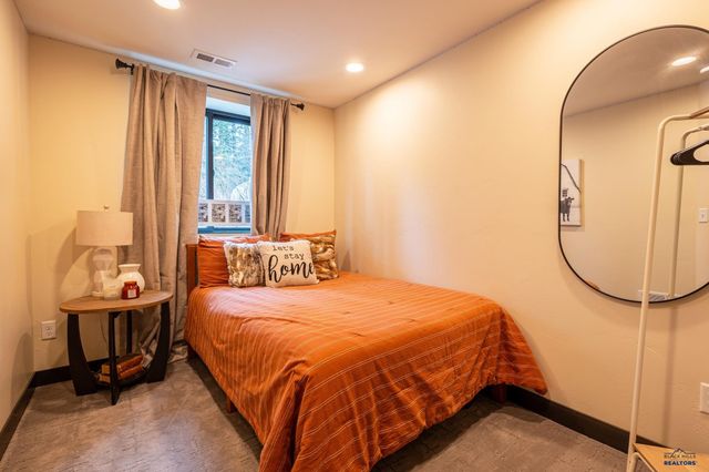 21120 GILDED MOUNTAIN RD, Lead, SD 57754