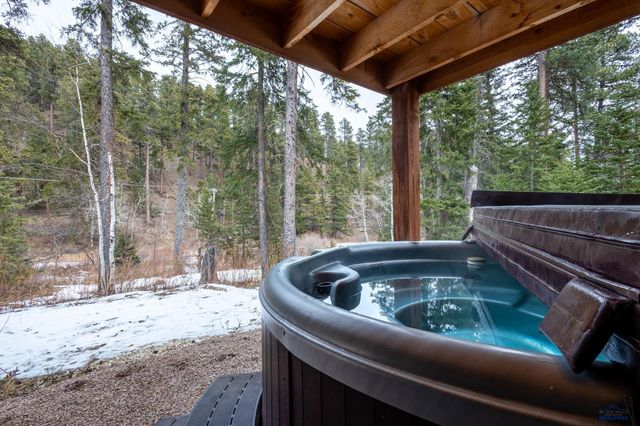 21120 GILDED MOUNTAIN RD, Lead, SD 57754