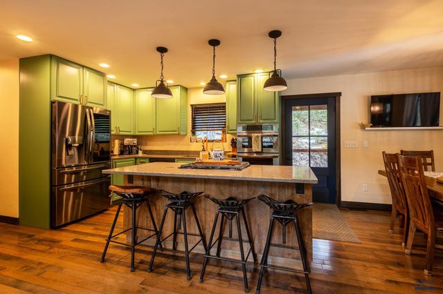 21120 GILDED MOUNTAIN RD, Lead, SD 57754