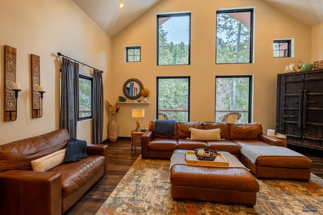 21120 GILDED MOUNTAIN RD, Lead, SD 57754