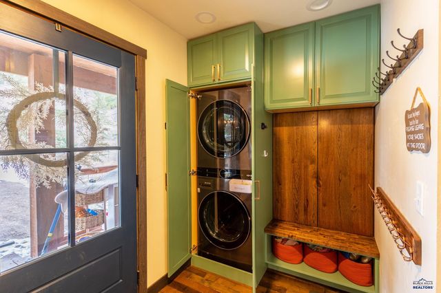 21120 GILDED MOUNTAIN RD, Lead, SD 57754