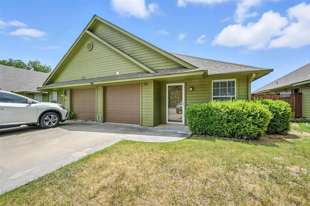 1018 W Coffin Street 102, Denison, TX 75020