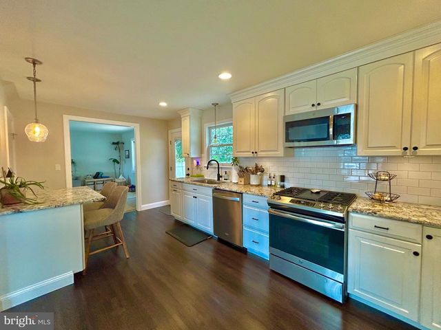21 PRINCESS AVE, Marlton, NJ 08053