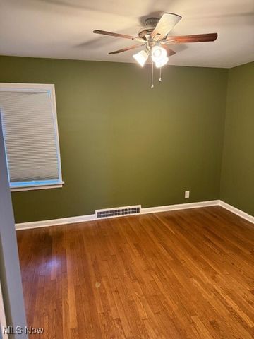 1443 Parkview Drive, Lyndhurst, OH 44124