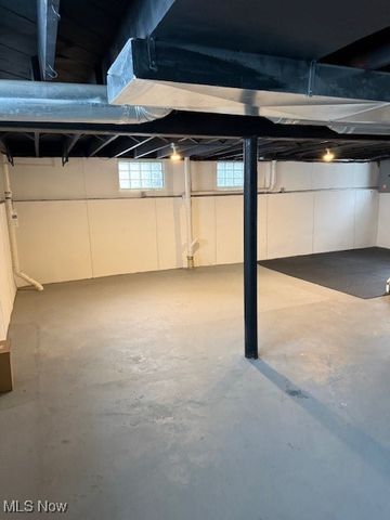 1443 Parkview Drive, Lyndhurst, OH 44124