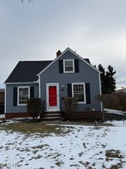 1443 Parkview Drive, Lyndhurst, OH 44124