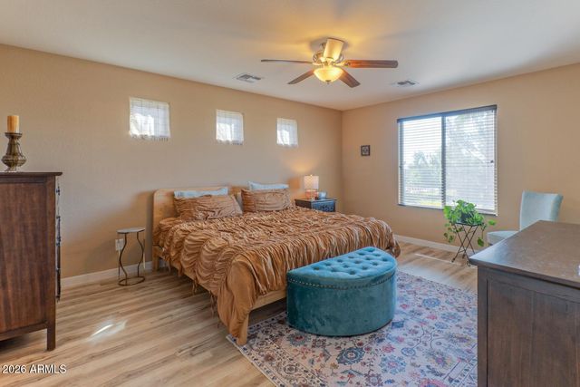 4715 W GELDING Drive, Glendale, AZ 85306