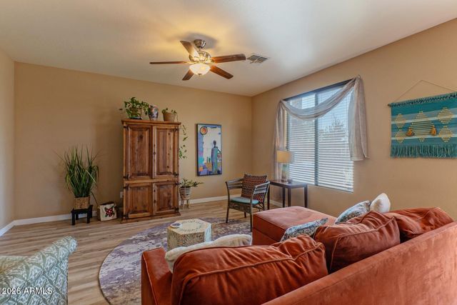 4715 W GELDING Drive, Glendale, AZ 85306