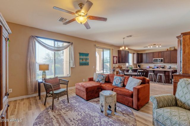 4715 W GELDING Drive, Glendale, AZ 85306