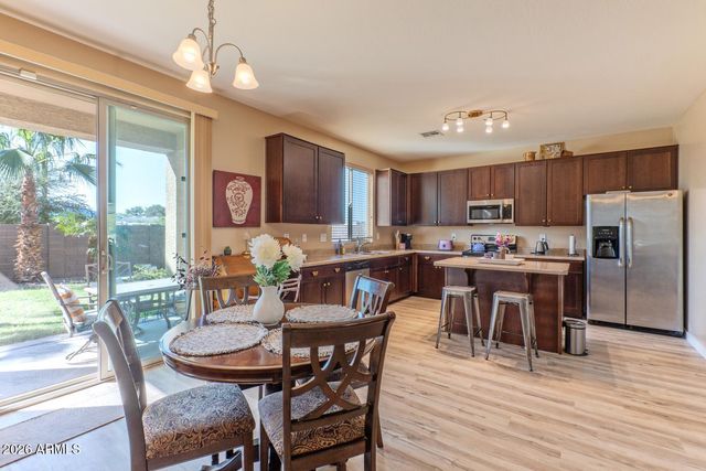 4715 W GELDING Drive, Glendale, AZ 85306