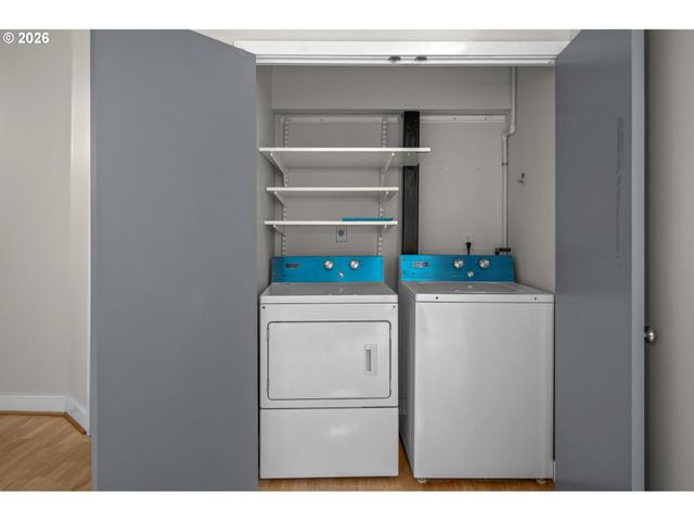 2769 Nw SAVIER St, Portland, OR 97210