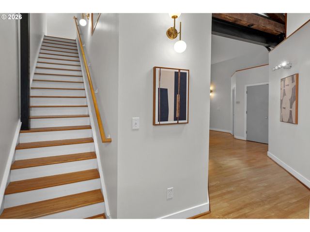 2769 Nw SAVIER St, Portland, OR 97210