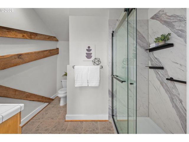 2769 Nw SAVIER St, Portland, OR 97210