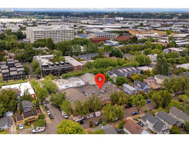 2769 Nw SAVIER St, Portland, OR 97210