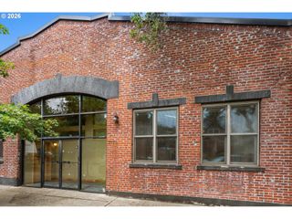 2769 Nw SAVIER St, Portland, OR 97210