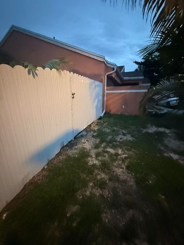 5170 NW 73RD Way, Lauderhill, FL 33319