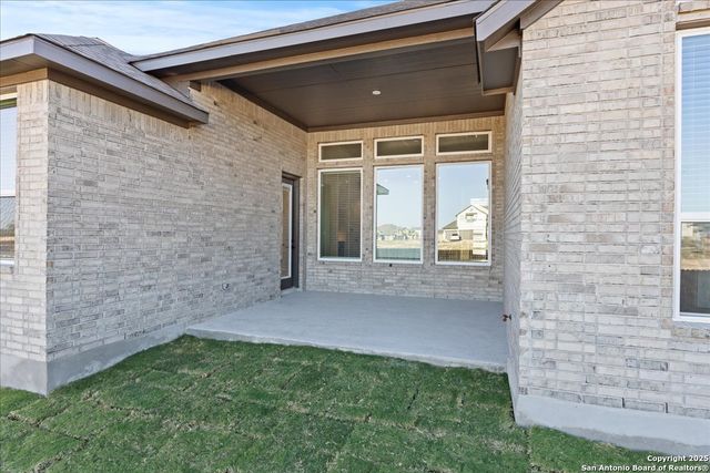 3715 Moru Oak Drive, Seguin, TX 78155