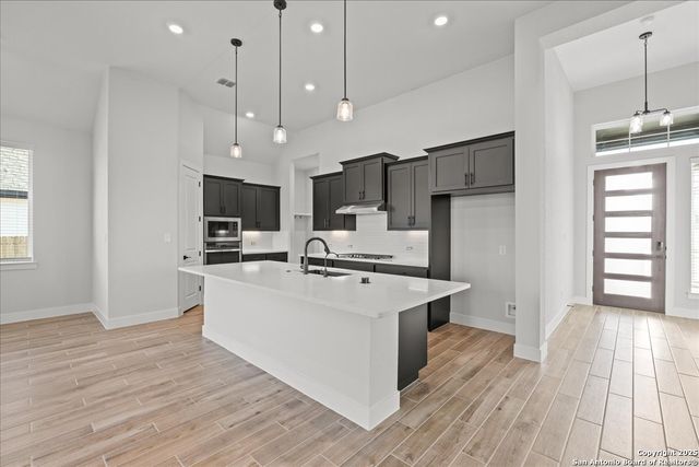 3715 Moru Oak Drive, Seguin, TX 78155