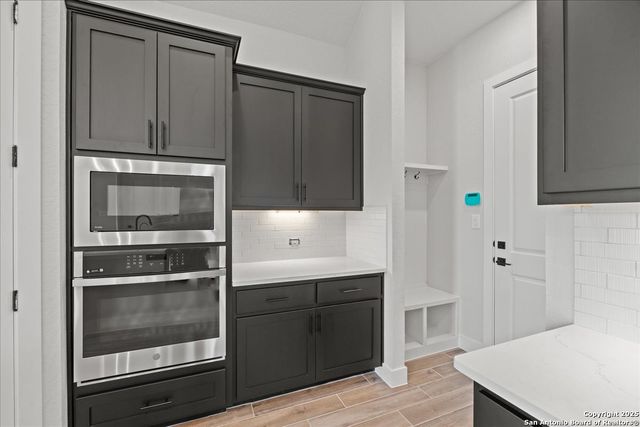 3715 Moru Oak Drive, Seguin, TX 78155