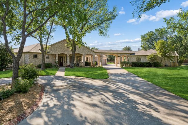 1135 Copper Canyon Road, Copper Canyon, TX 76226