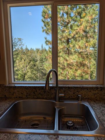 21895 One Fine Pl, Colfax, CA 95713