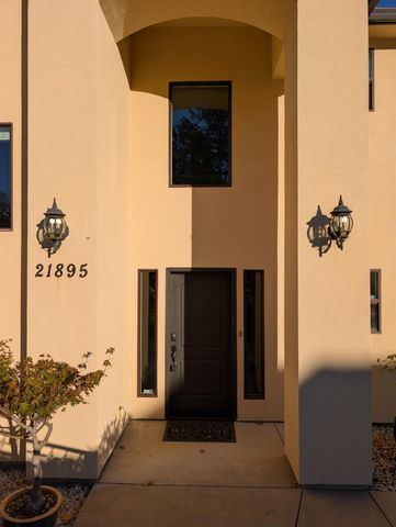 21895 One Fine Pl, Colfax, CA 95713