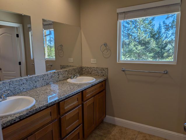 21895 One Fine Pl, Colfax, CA 95713