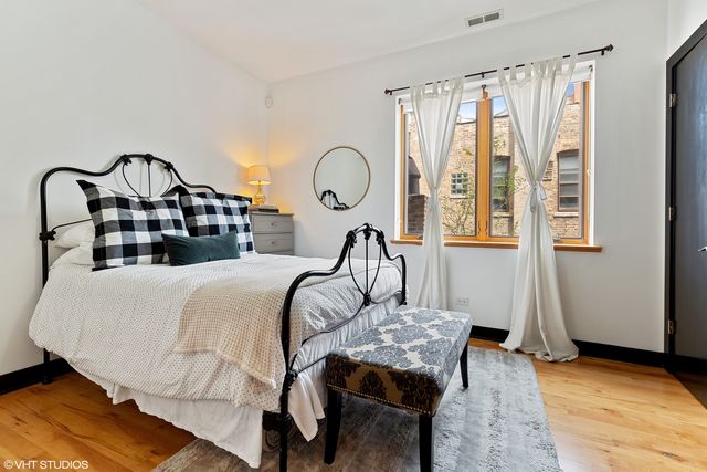 1842 N DAMEN Avenue 2N, Chicago, IL 60622