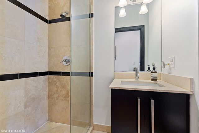 1842 N DAMEN Avenue 2N, Chicago, IL 60622