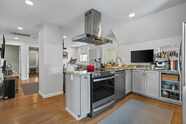 59 Essex Street, Lynn, MA 01902