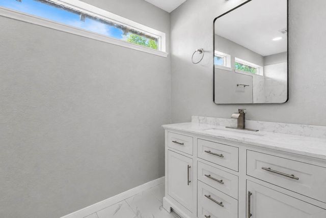 15811 Pathfield Drive, Houston, TX 77084