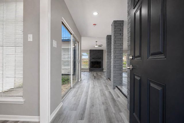 15811 Pathfield Drive, Houston, TX 77084