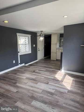 41 DILLAN DR, Malvern, PA 19355
