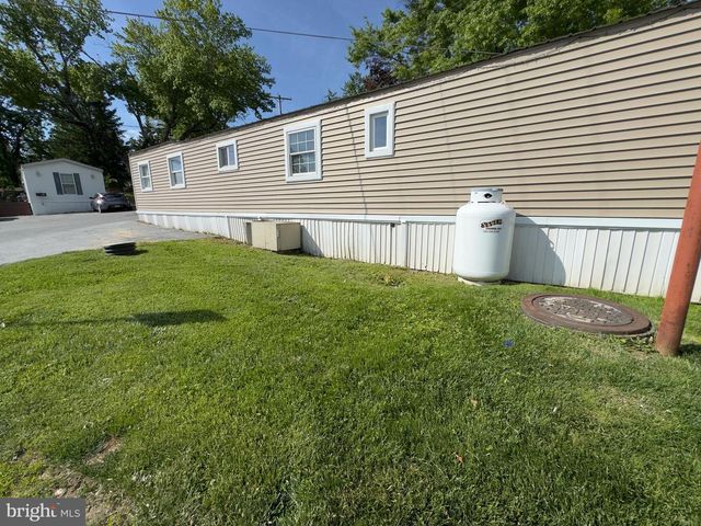 41 DILLAN DR, Malvern, PA 19355