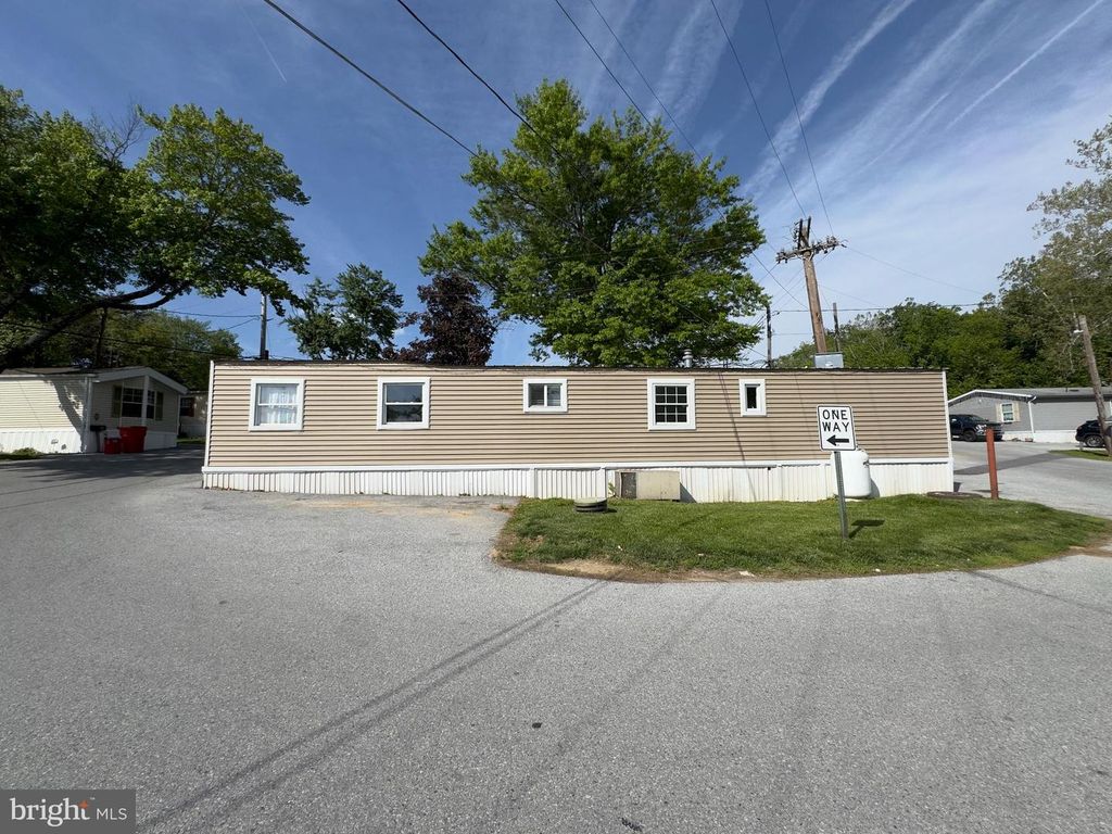 41 DILLAN DR, Malvern, PA 19355