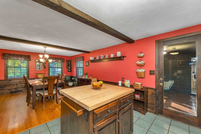 16 French Court, Merrimack, NH 03054
