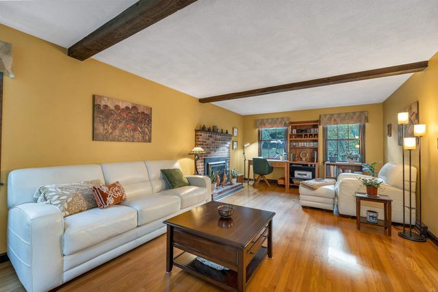 16 French Court, Merrimack, NH 03054