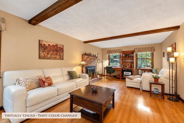 16 French Court, Merrimack, NH 03054